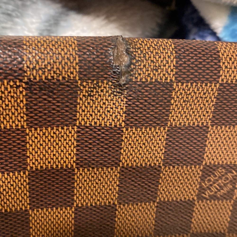 Authentic Louis Vuitton Damier Ebene Messenger bag - Picture 12 of 12